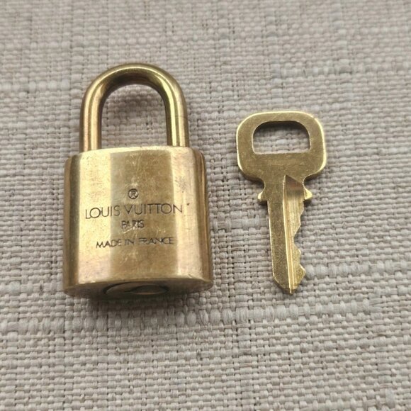 Vintage Louis Vuitton Lock Gold Tone Pad Lock W Key 306 Made France Authentic LV - Picture 7 of 11